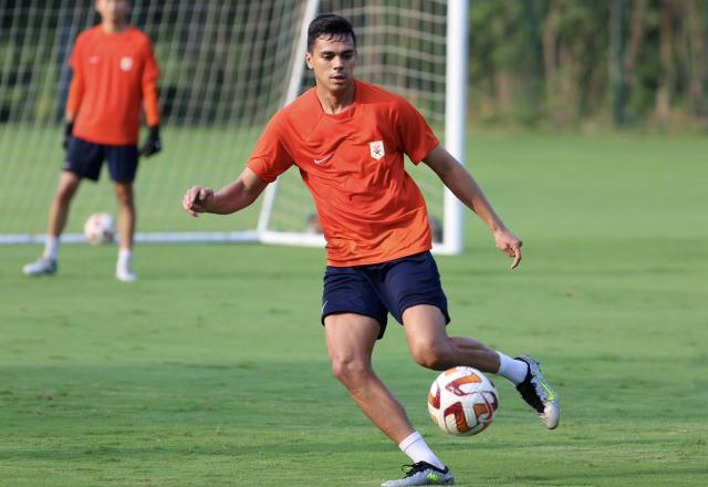 印尼金靴处子秀被赞无私 帕托:我很擅长团队配合